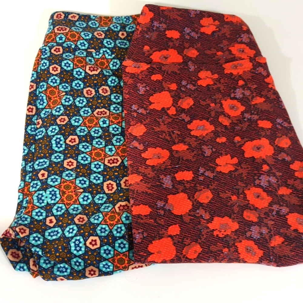 2 pairs of Lularoe leggings